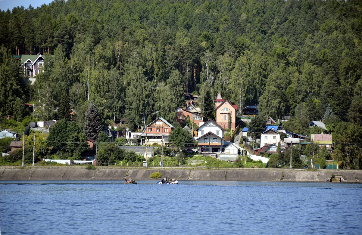 Flyus (Флюс, Екатеринбург)